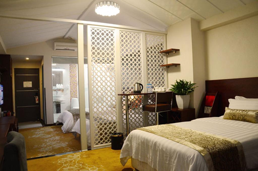 Guangzhou Colorful Days Hotel Room photo