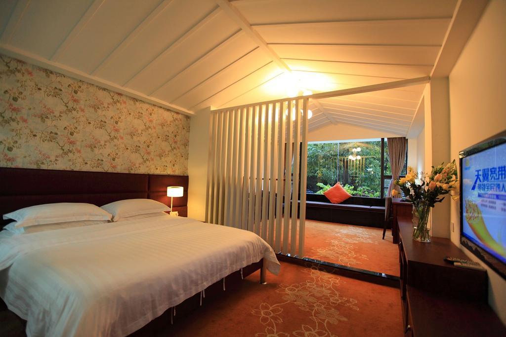 Guangzhou Colorful Days Hotel Room photo