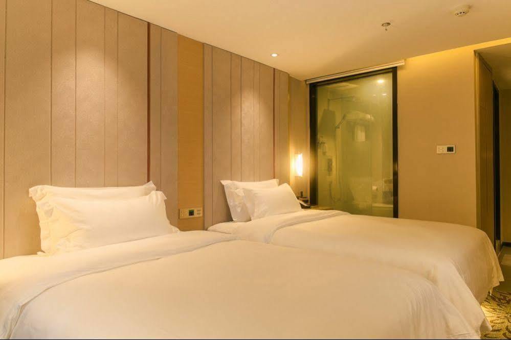 Guangzhou Colorful Days Hotel Exterior photo